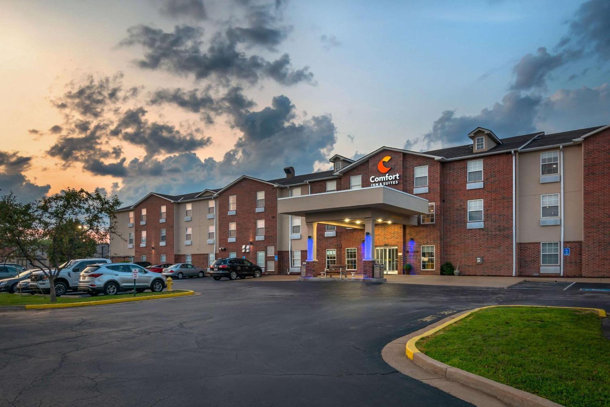 Comfort Inn & Suites St Louis - Честерфилд Экстерьер фото